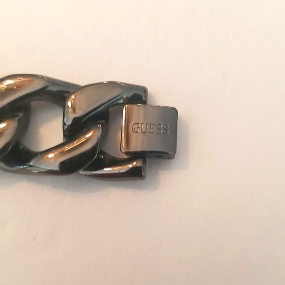 GUESS Ladies Chain Link Rhinestone Watch - Picture 6 of 8